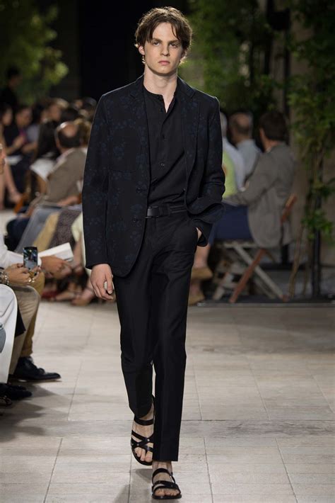 Hermès: Spring 2016 Menswear 